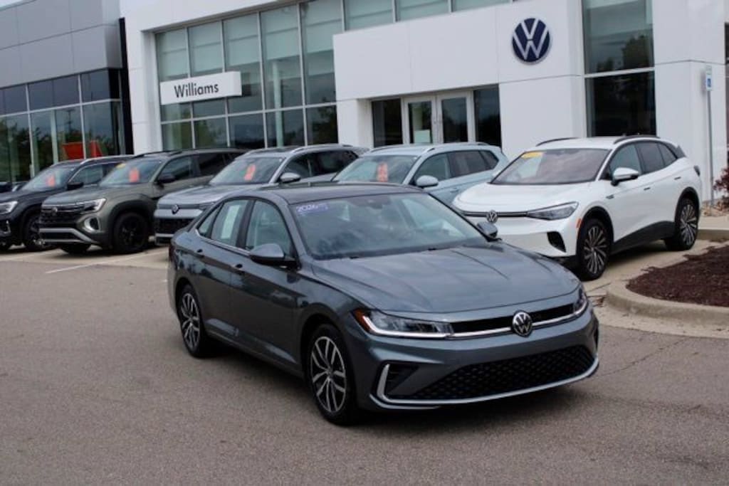 Used 2026 Volkswagen Jetta 1.5T SE Sedan