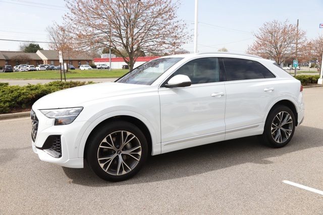 2024 Audi Q8 Premium - Photo 10