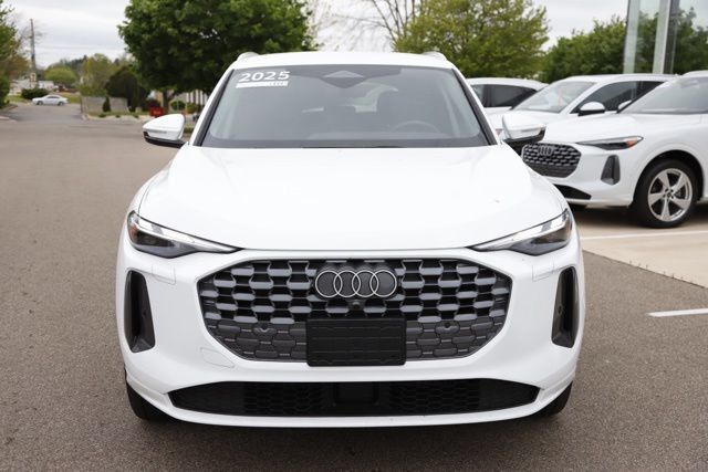2025 Audi Q5 Premium - Photo 11