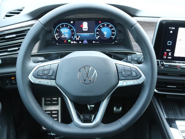 2025 Volkswagen Atlas SEL Premium R-Line photo 20