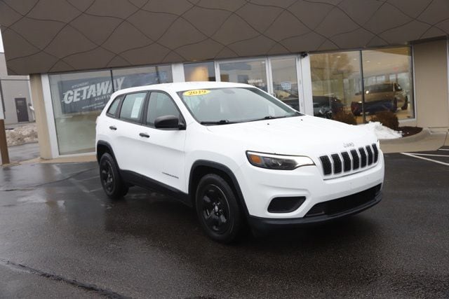 2019 Jeep Cherokee Sport