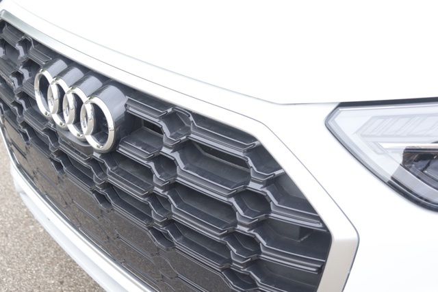 2025 Audi Q5 Premium Plus - Photo 11