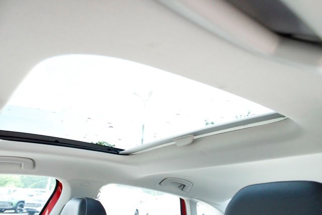 2025 Volkswagen Jetta SE - Photo 15
