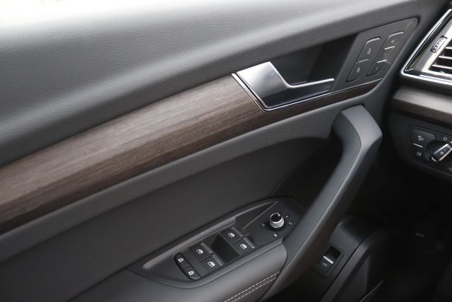 2025 Audi Q5 Premium Plus - Photo 24