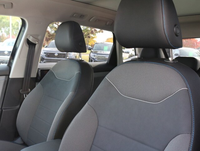 2024 Volkswagen Taos SE photo 12