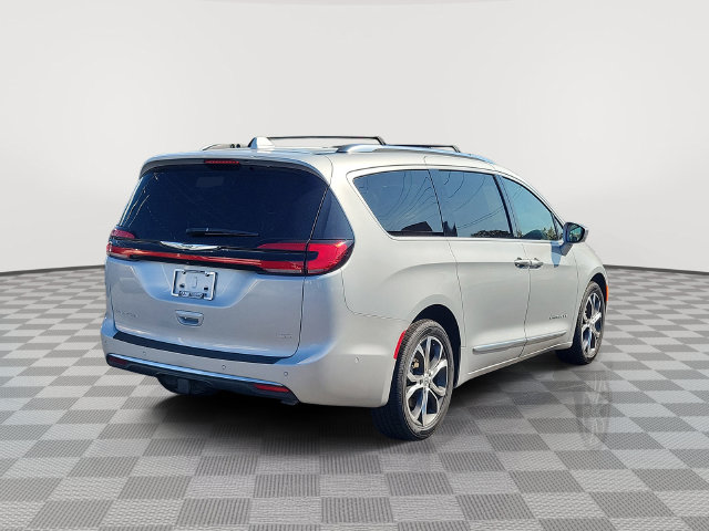 Used 2022 Chrysler Pacifica Pinnacle Van Passenger Van