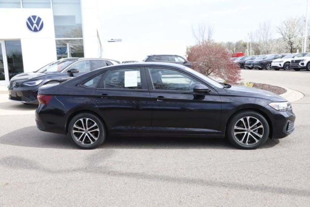 Certified 2023 Volkswagen Jetta 1.5T Sport Sedan