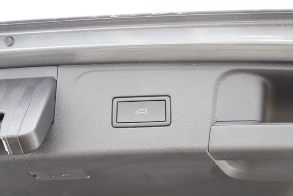 Certified 2025 Volkswagen Atlas 2.0T SEL SUV