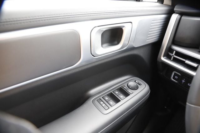 2025 Hyundai Santa Fe SEL - Photo 25