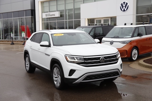 2022 Volkswagen Atlas Cross Sport SE w/Tech's photo