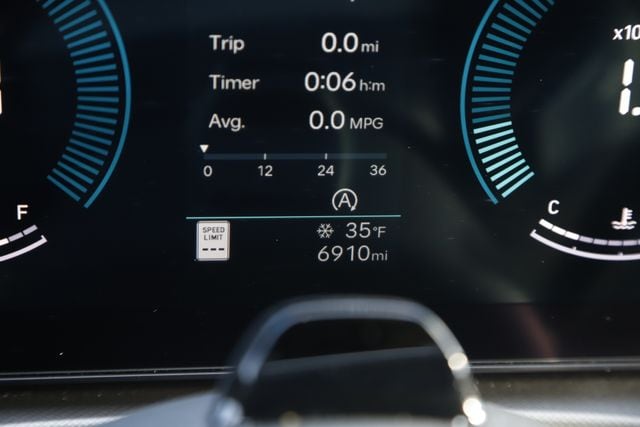 2025 Hyundai Santa Fe SEL - Photo 30