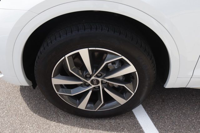 2025 Audi Q5 Premium Plus - Photo 12