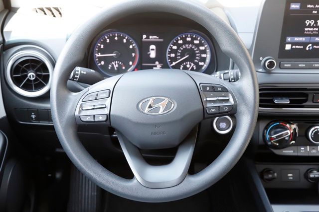 2023 Hyundai Kona SEL - Photo 17