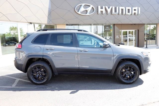 Used 2022 Jeep Cherokee X with VIN 1C4PJMCX2ND533592 for sale in Meridian charter Township, MI