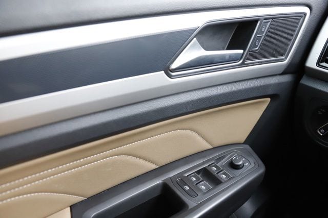 2023 Volkswagen Atlas Cross Sport SE w/Tech - Photo 22