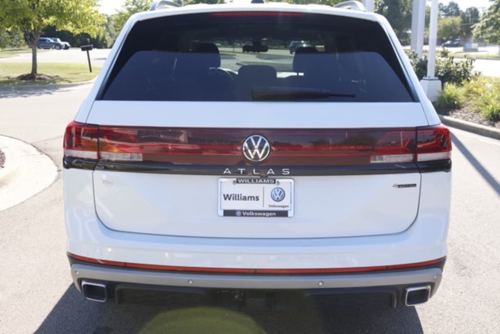 Certified 2024 Volkswagen Atlas 2.0T Peak Edition SE w/Technology SUV