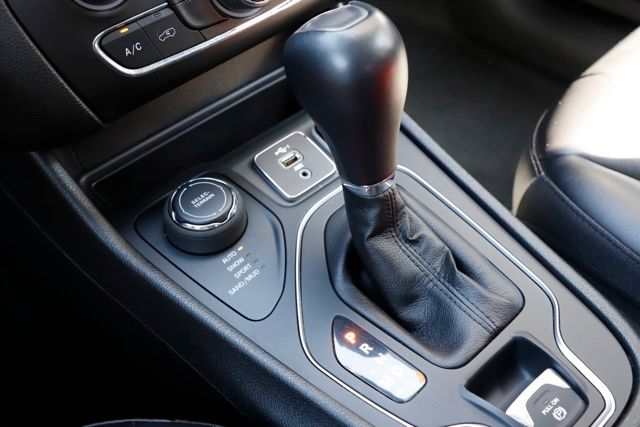 2022 Jeep Cherokee X - Photo 28
