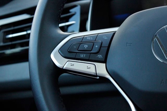 2025 Volkswagen Jetta SE - Photo 17