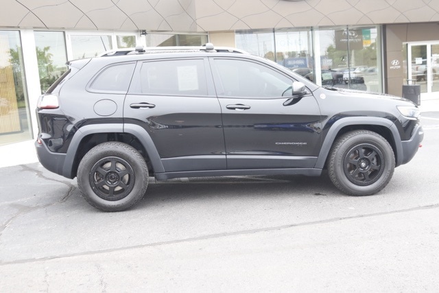 Used 2019 Jeep Cherokee Trailhawk with VIN 1C4PJMBX9KD199591 for sale in Meridian charter Township, MI