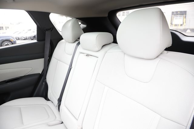2025 Hyundai Tucson Limited - Photo 17