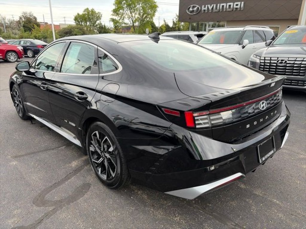 Used 2025 Hyundai Sonata SEL Sedan