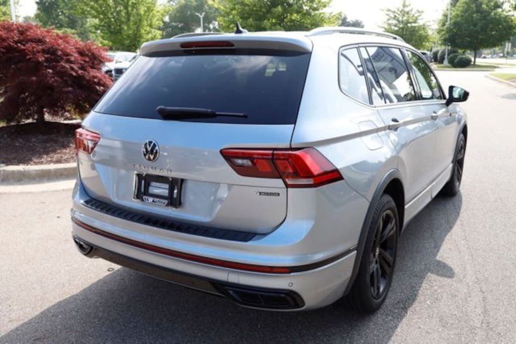 Certified 2024 Volkswagen Tiguan 2.0T SE R-Line Black SUV