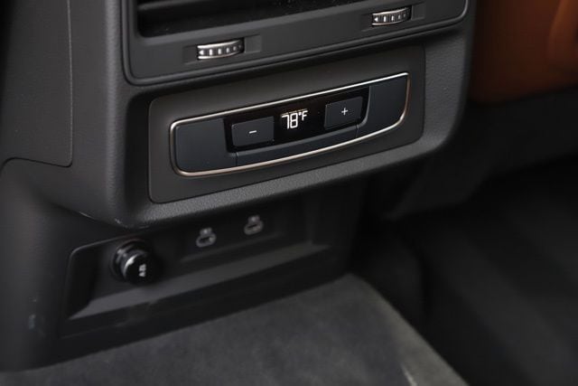 2024 Audi Q8 Premium - Photo 18