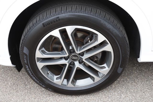 2025 Audi Q5 Premium - Photo 9