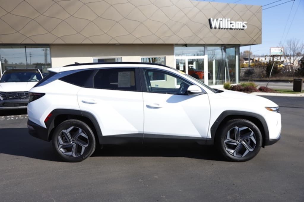 Used 2024 Hyundai Tucson Hybrid SEL Convenience SUV