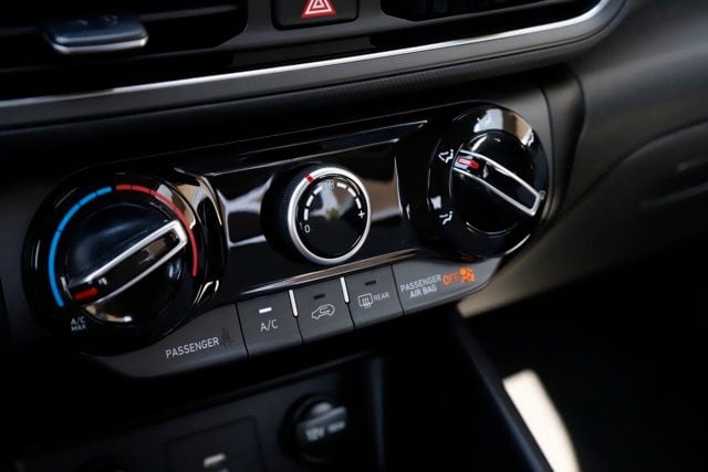 2023 Hyundai Kona SEL - Photo 25