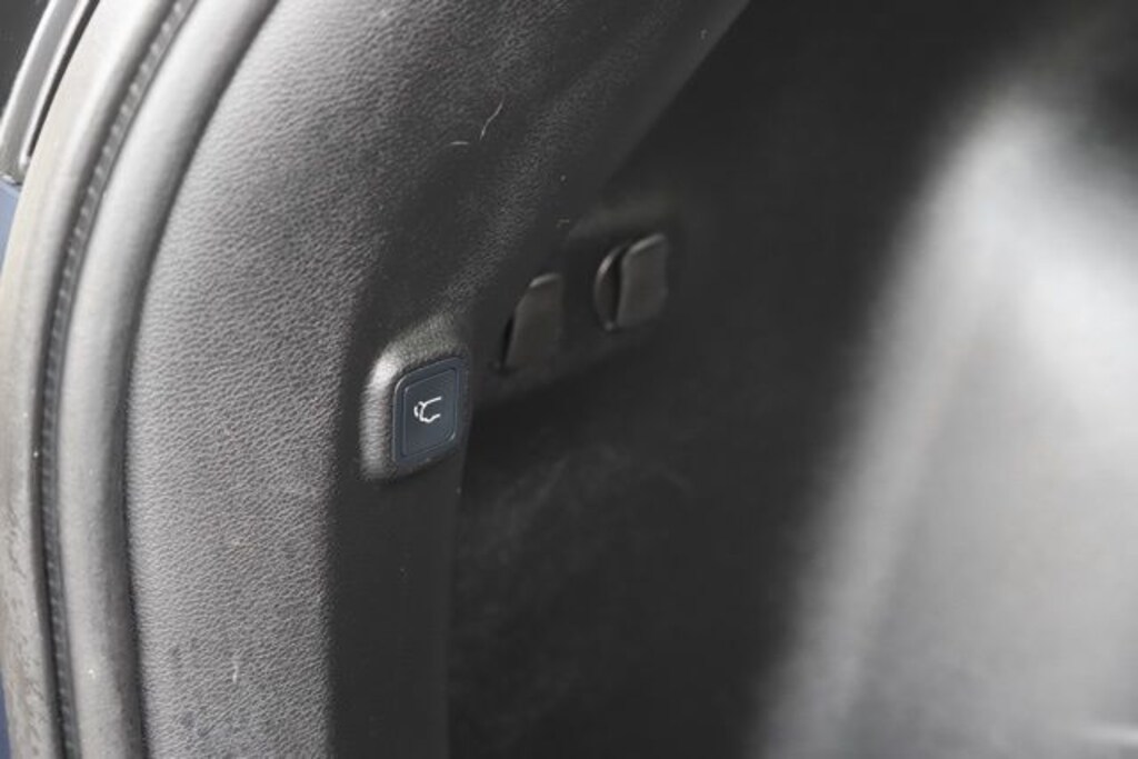 Used 2022 Jeep Cherokee Limited SUV