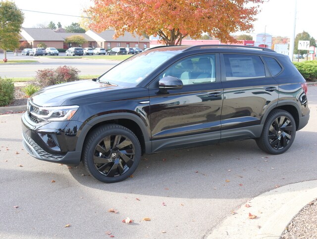 2024 Volkswagen Taos SE photo 6
