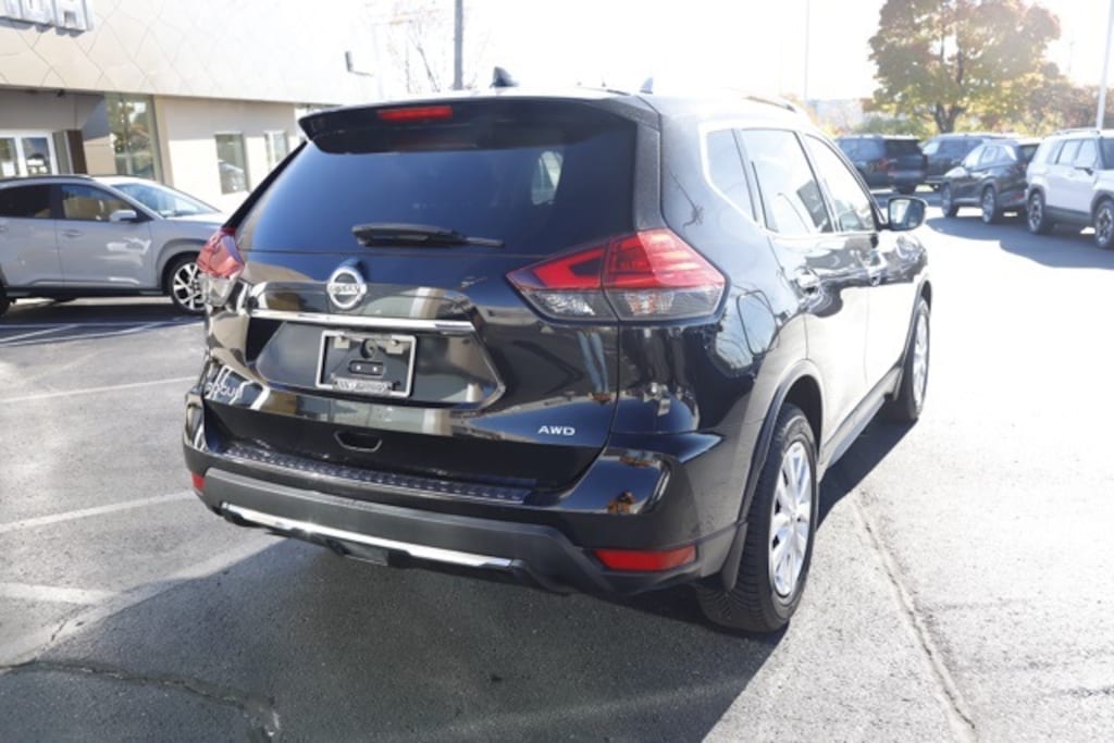 Used 2017 Nissan Rogue S SUV