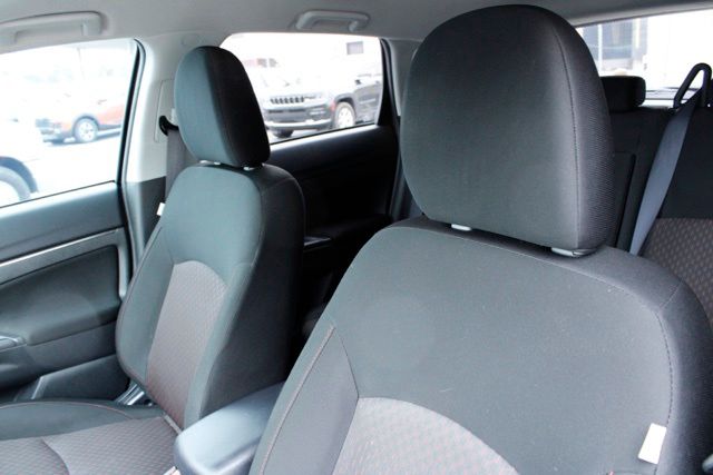 2017 Mitsubishi Outlander Sport LE - Photo 13