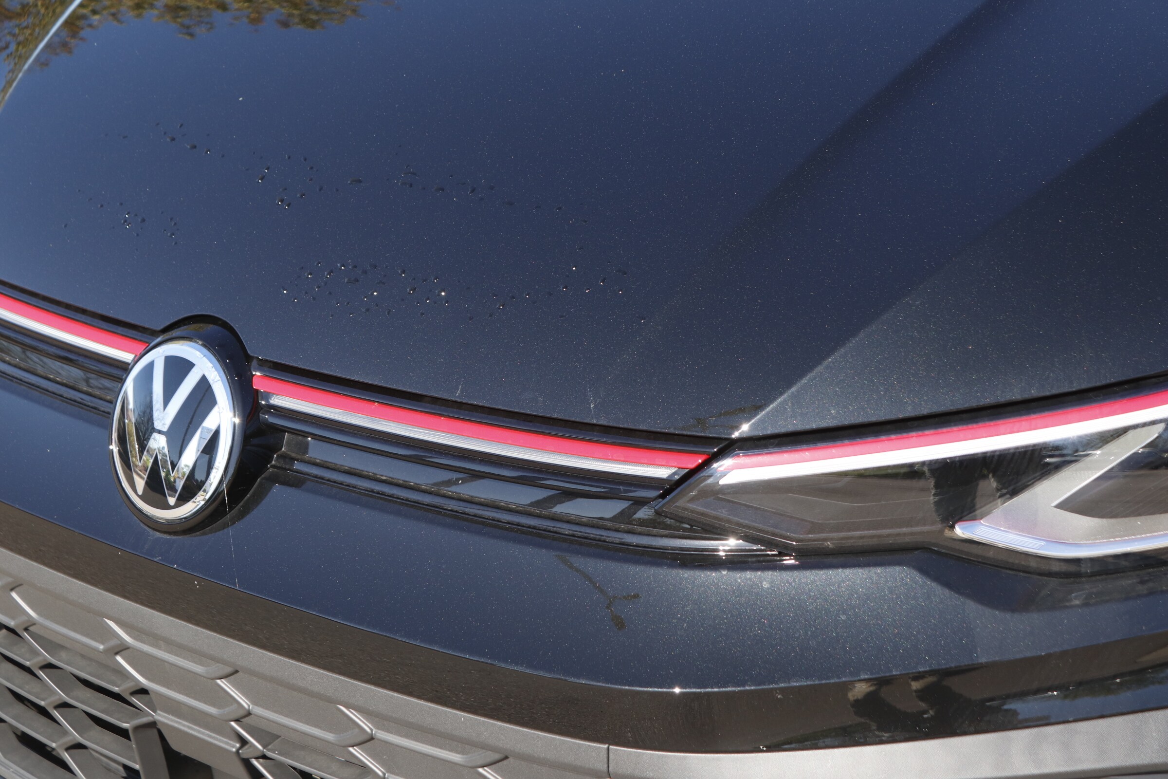 2025 Volkswagen Golf GTI SE photo 9