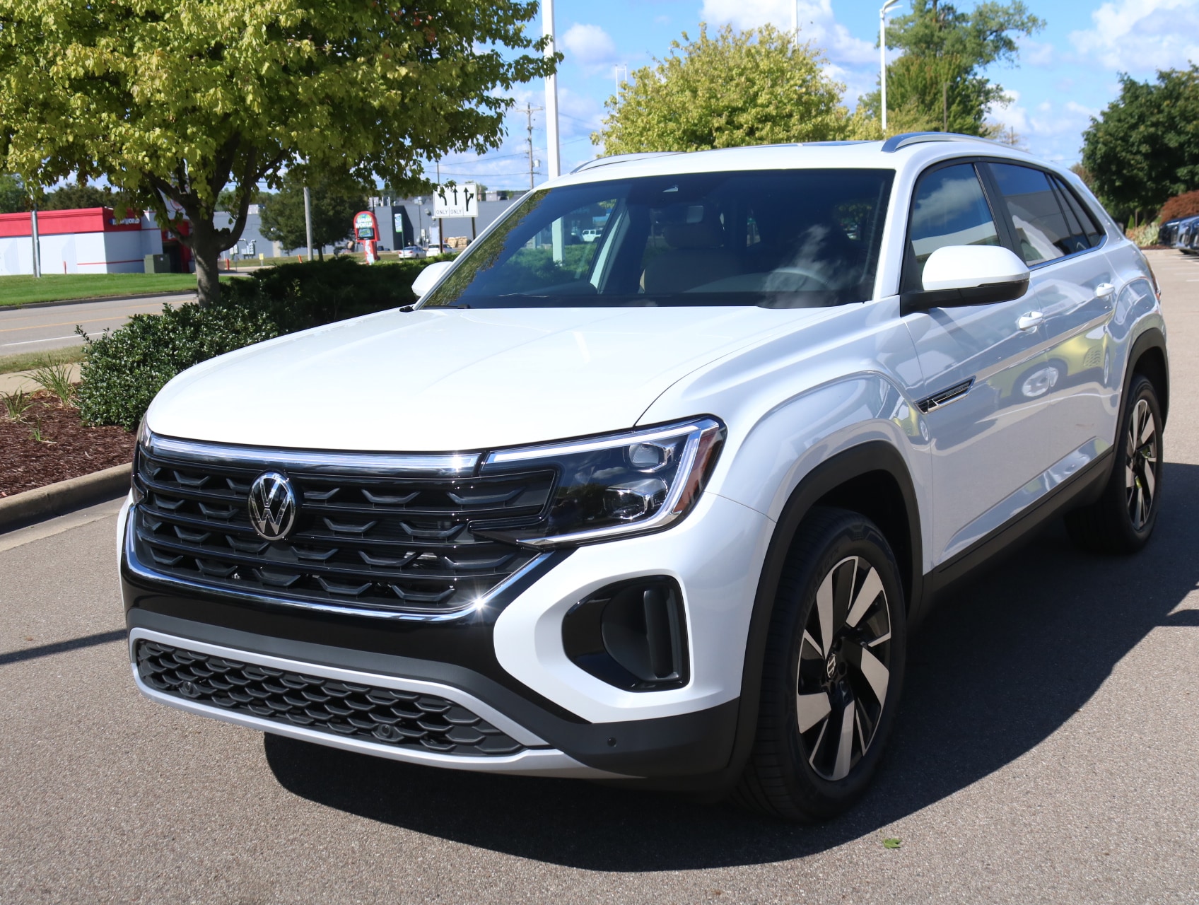 2026 Volkswagen Atlas Cross Sport SE w/Tech - Photo 10