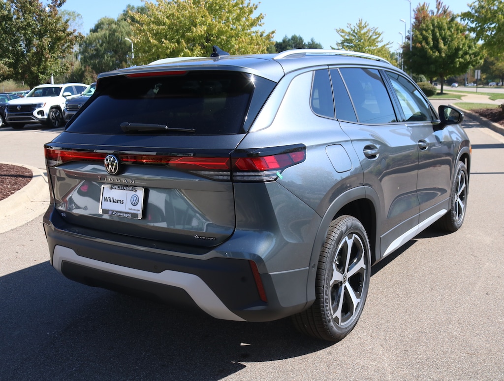 New 2025 Volkswagen Tiguan 2.0T SE SUV