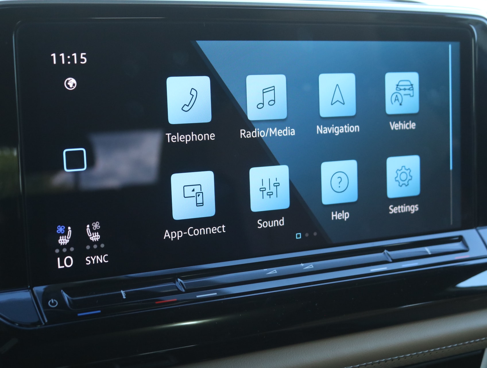 2026 Volkswagen Atlas Cross Sport SE w/Tech - Photo 26
