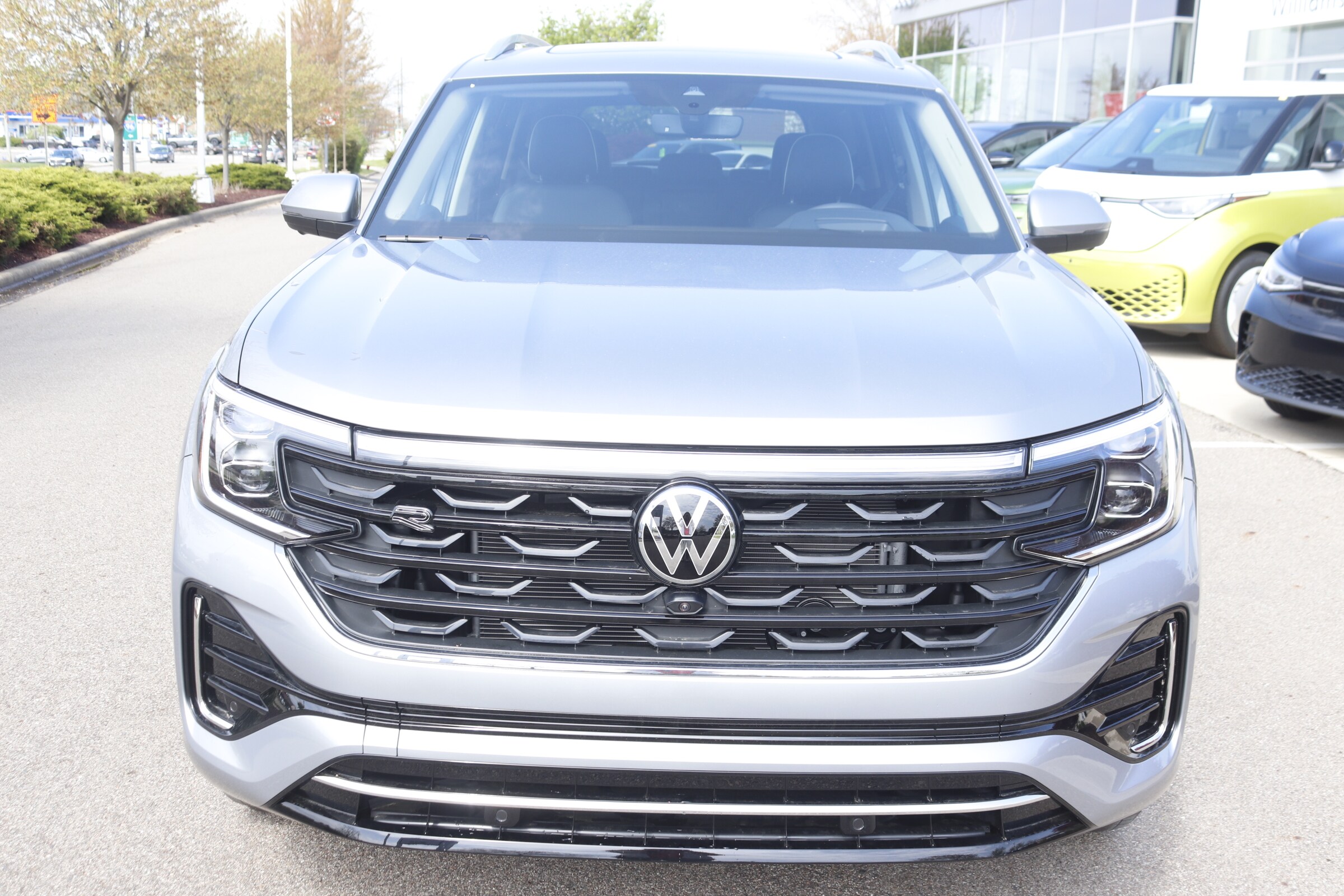 2025 Volkswagen Atlas SEL Premium R-Line photo 10