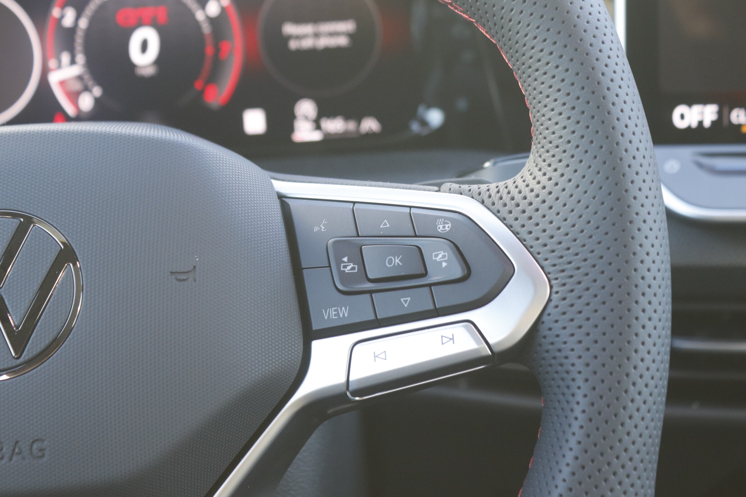 2025 Volkswagen Golf GTI SE photo 19