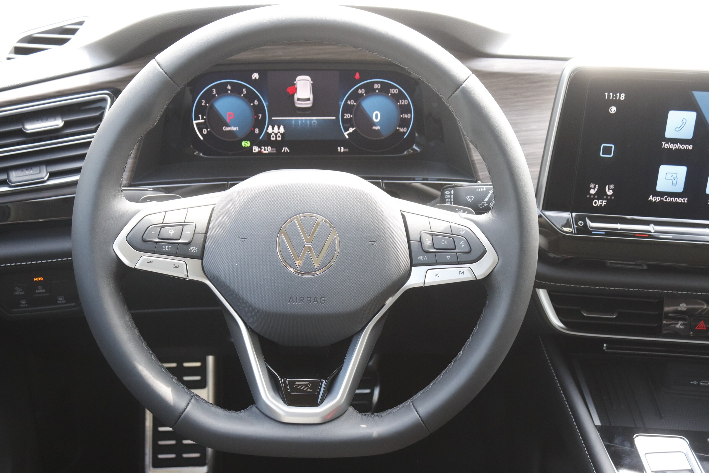 2025 Volkswagen Atlas SEL Premium R-Line photo 20