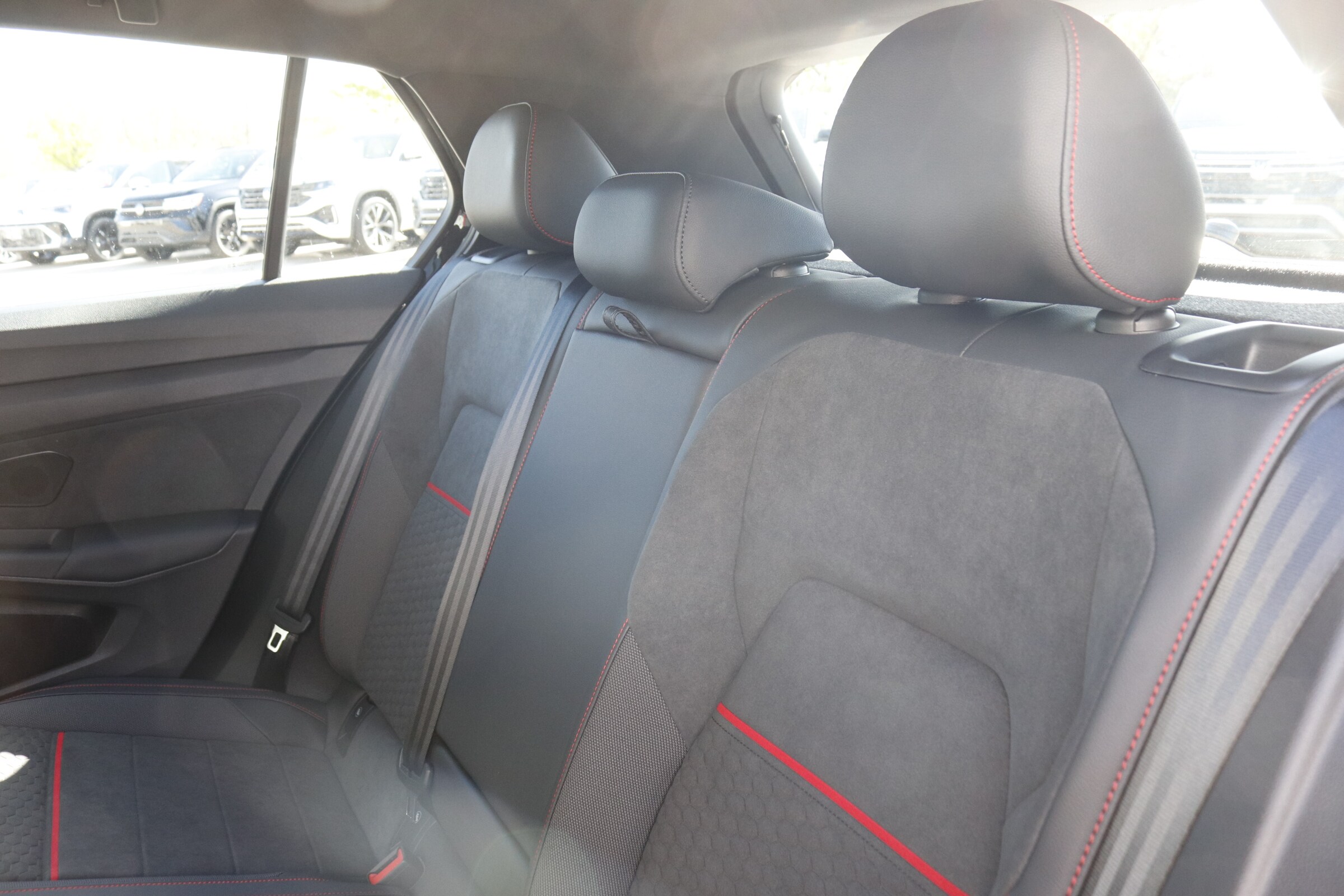 2025 Volkswagen Golf GTI SE photo 15