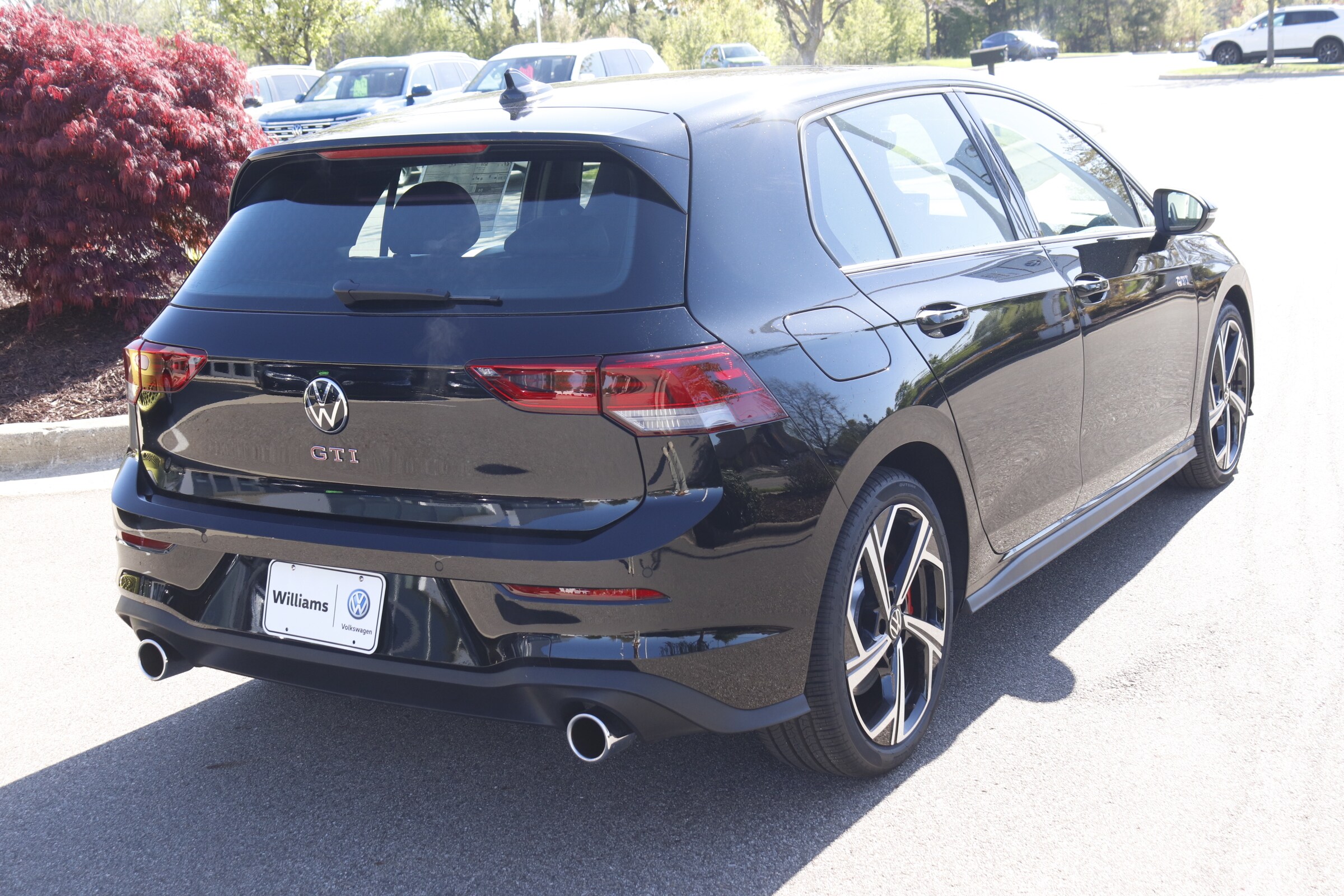 2025 Volkswagen Golf GTI SE photo 3