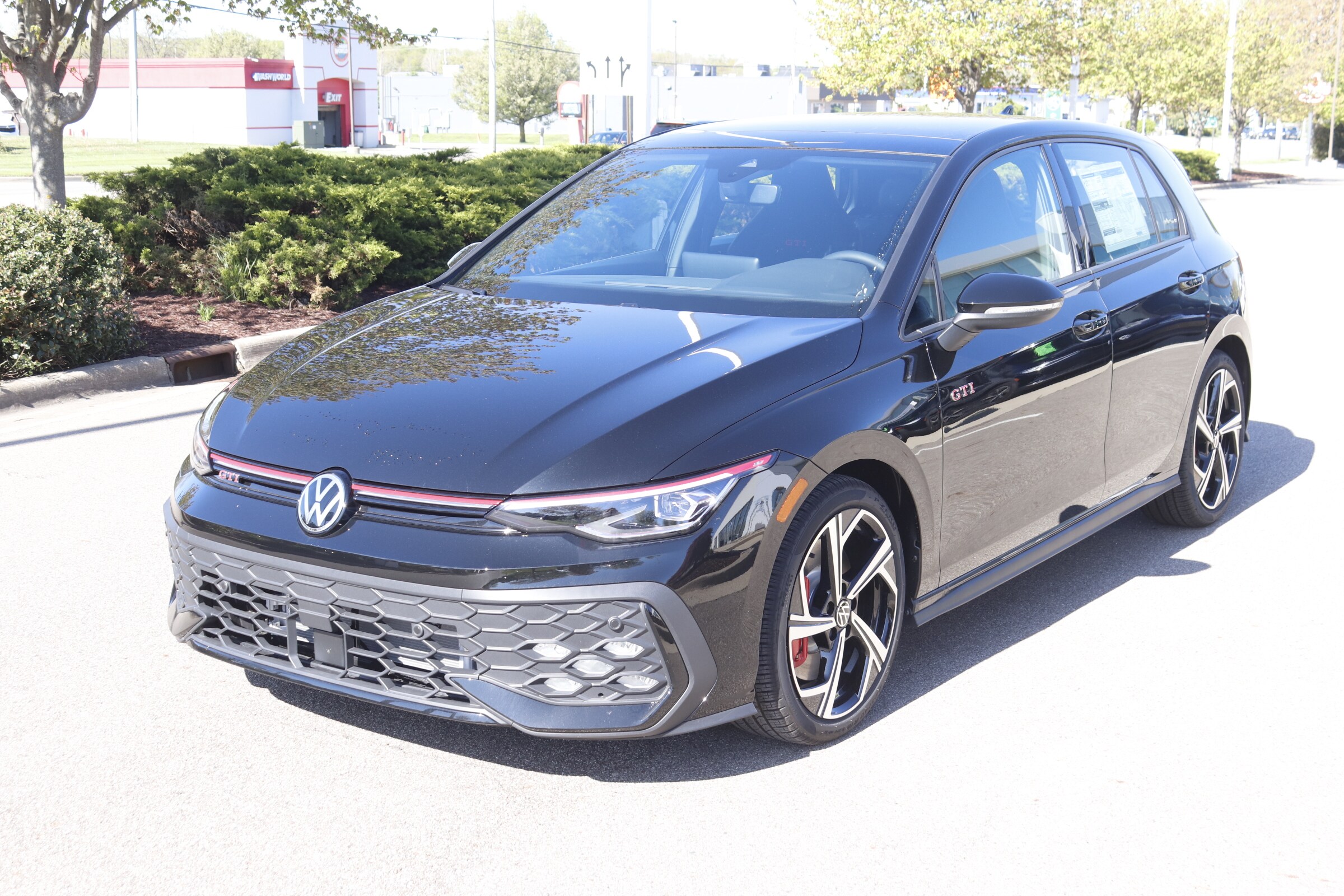 2025 Volkswagen Golf GTI SE photo 7