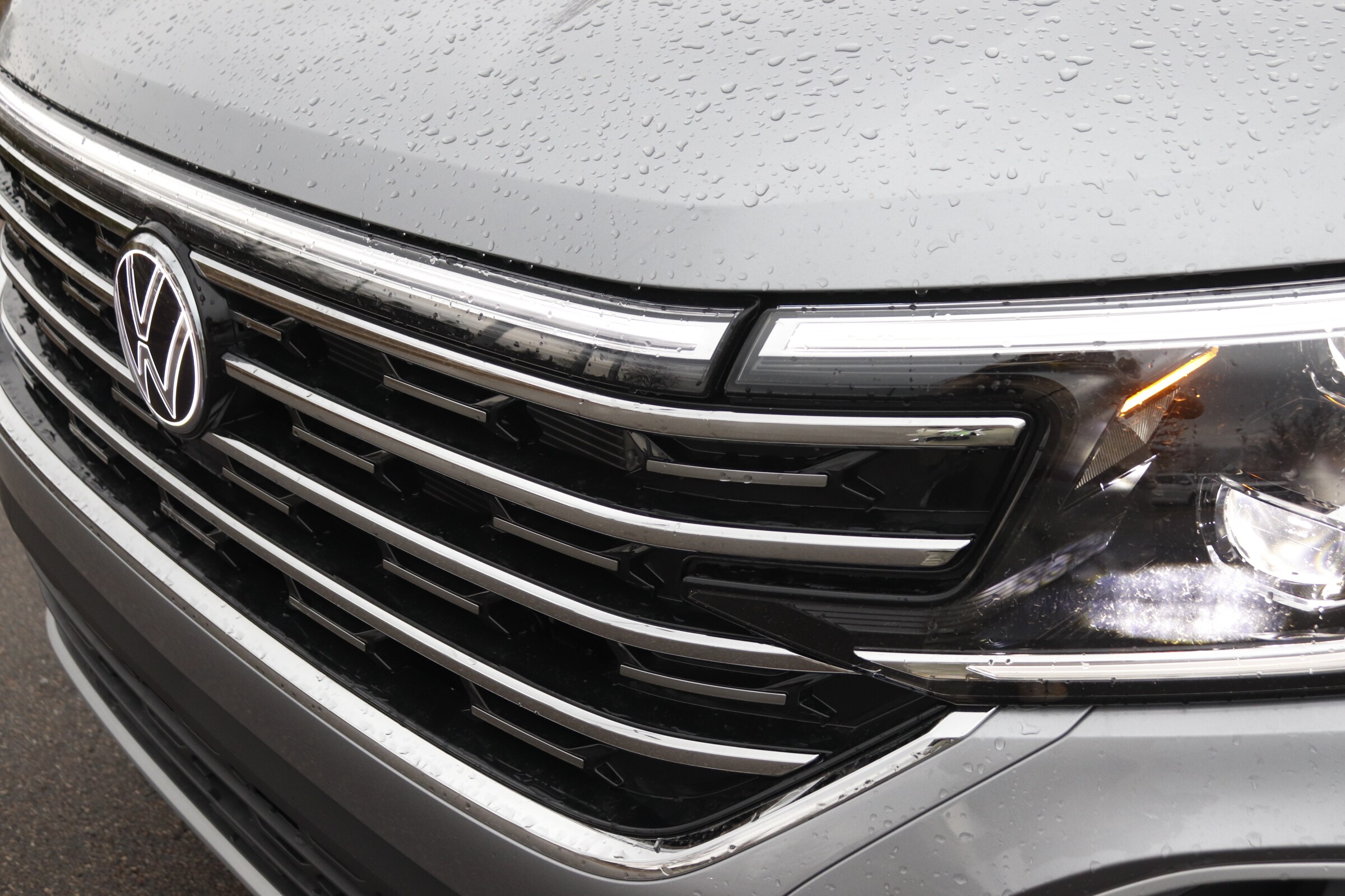 2025 Volkswagen Atlas SEL photo 11