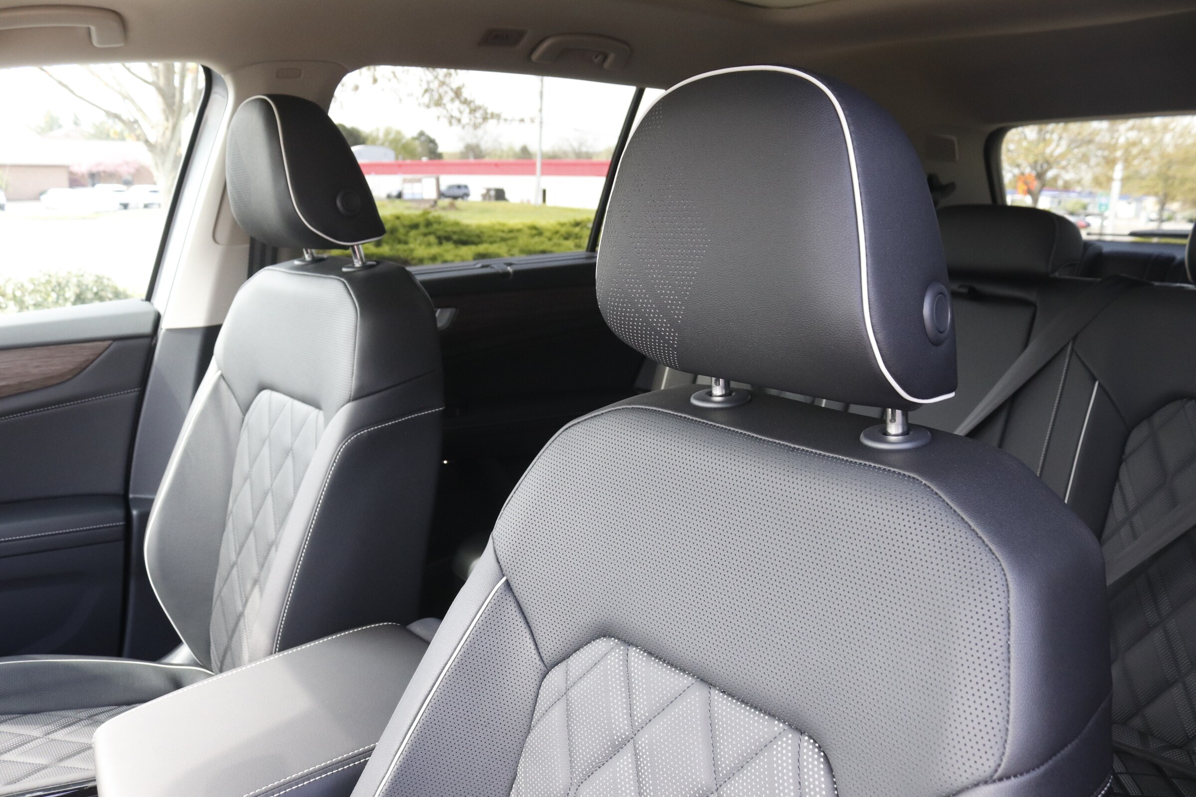 2025 Volkswagen Atlas SEL Premium R-Line photo 14