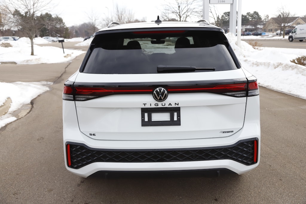 New 2026 Volkswagen Tiguan 2.0T SE R-Line Black SUV