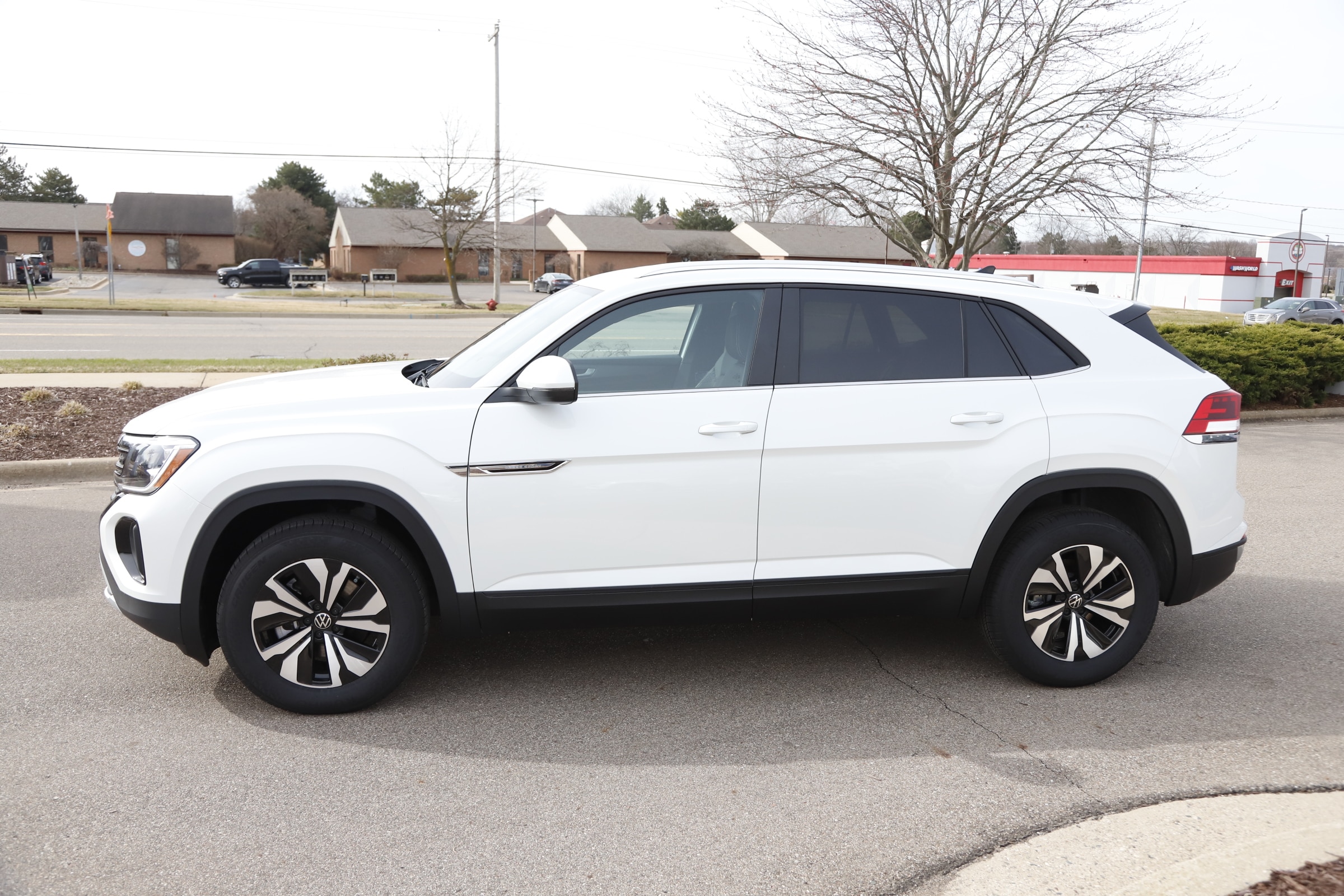 2026 Volkswagen Atlas Cross Sport SE - Photo 7