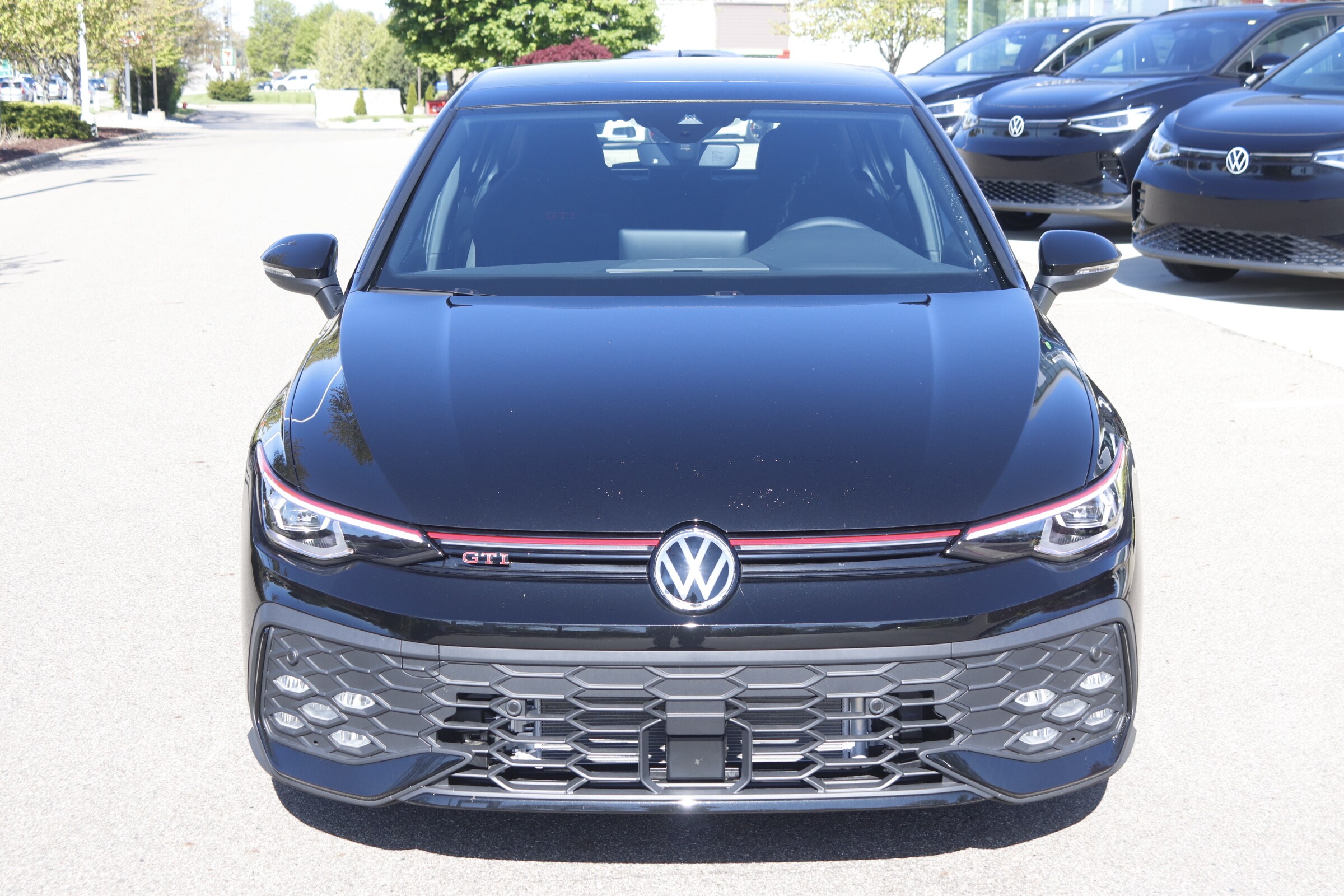 2025 Volkswagen Golf GTI SE photo 8