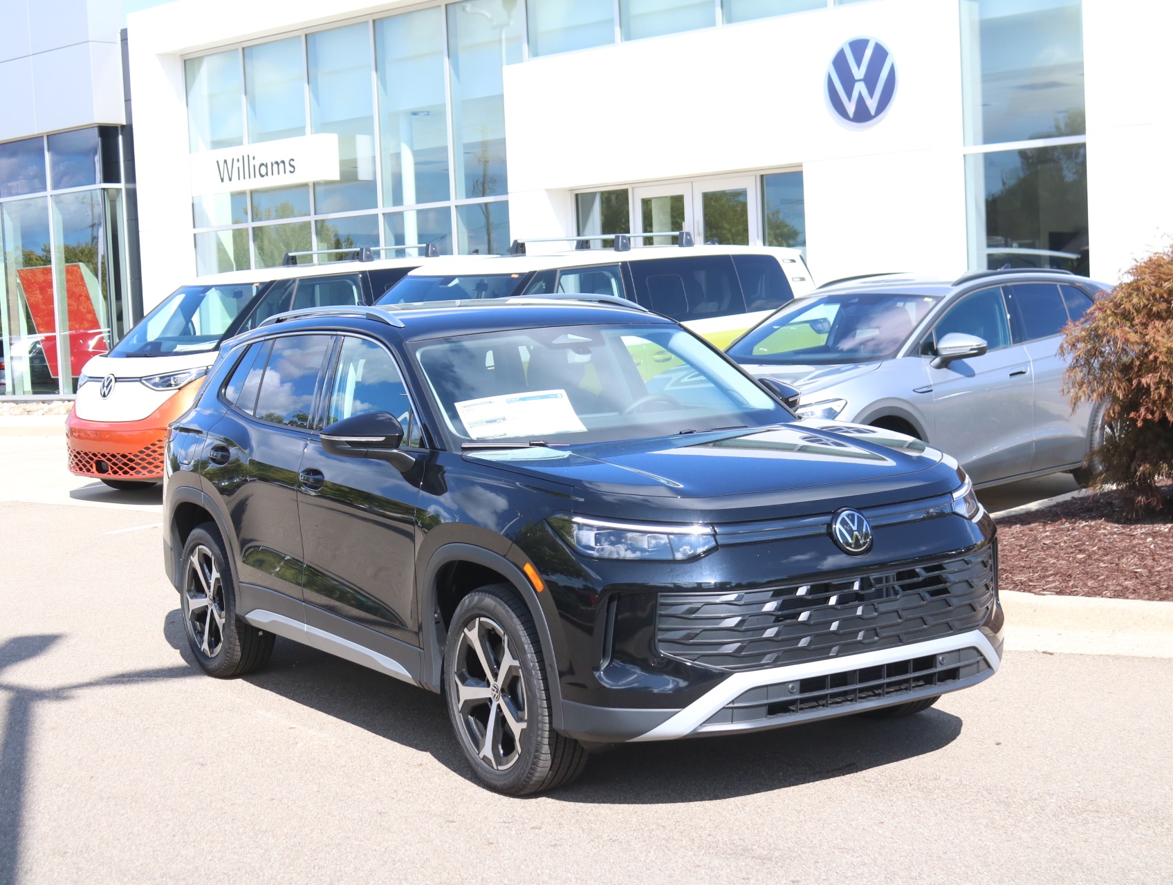 2025 Volkswagen Tiguan 2.0T SE